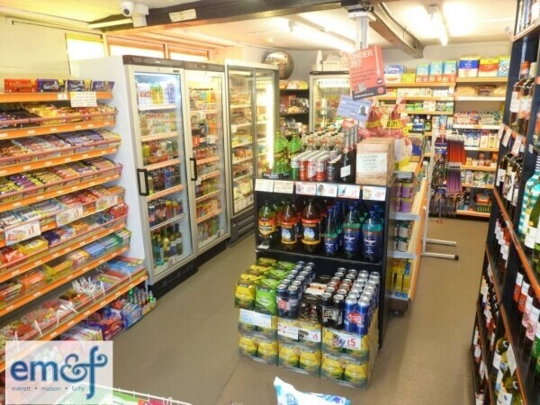 CONVENIENCE STORE Photo 4