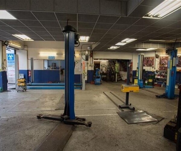 MOT Test Station- Gwynedd Photo 4