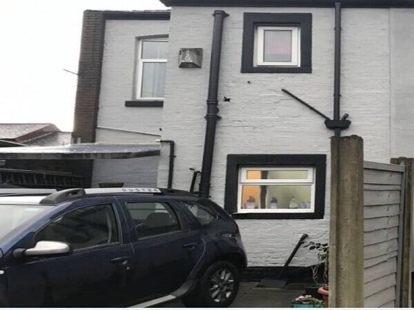 Well-established Domestic Cleaning Business with Accommodation Photo 4