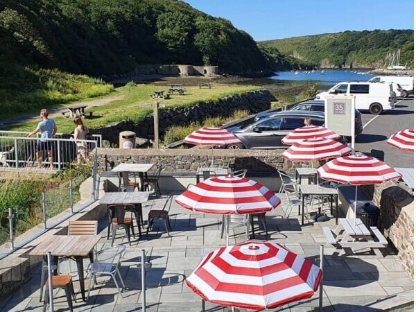 Extremely successful restaurant in a thriving seaside village. Photo 4