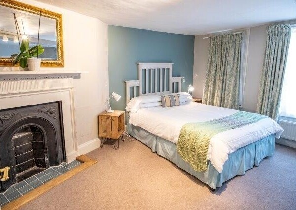 OXFORD CITY LICENSED GUEST HOUSE - RARE BUSINESS OPPORTUNITY. Superb central trading location. Photo 4