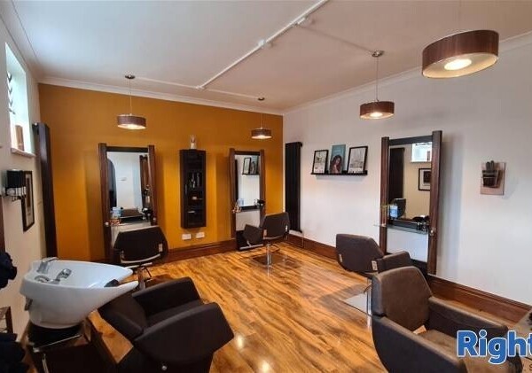 Hair Salons For Sale in Cleckheaton Photo 4