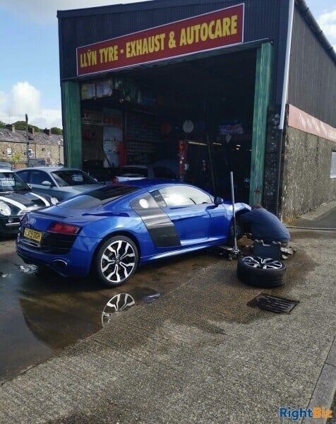 Big Garage For sale in North Wales Pwllheli Photo 4