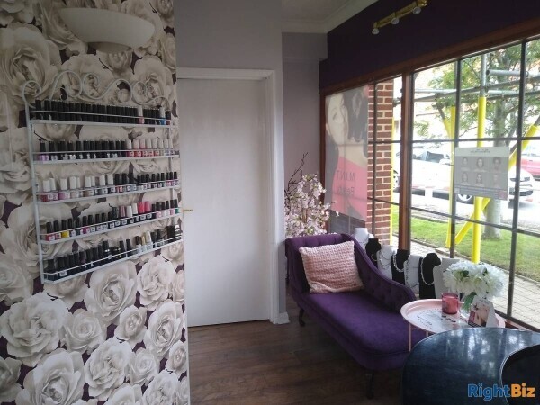 Friendly and Relaxed Beauty Salon in Surrey Photo 4