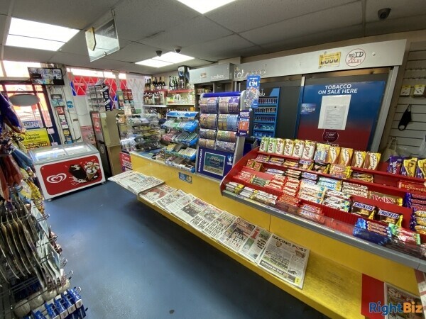 Convenience Store and Off Licence in Town Centre of North Shields with Council Rent Photo 4