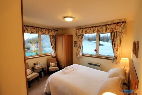 Popular Greencourt Guest House in the Busy Tourist town of Oban For Sale Photo 4