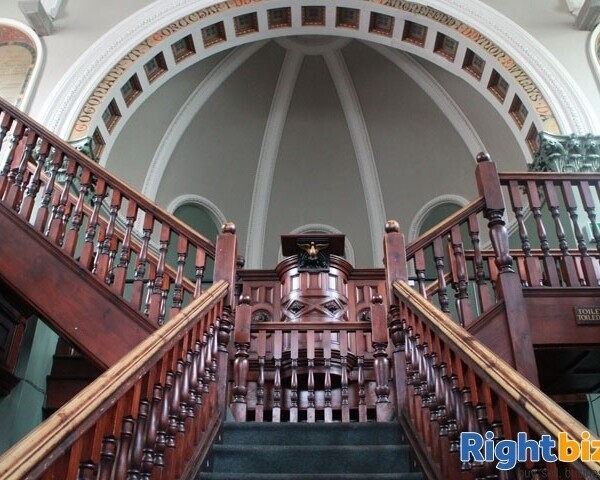 CEREDIGION (ABERYSTWYTH) - IMPRESSIVE LICENSED PROPERTY Photo 4