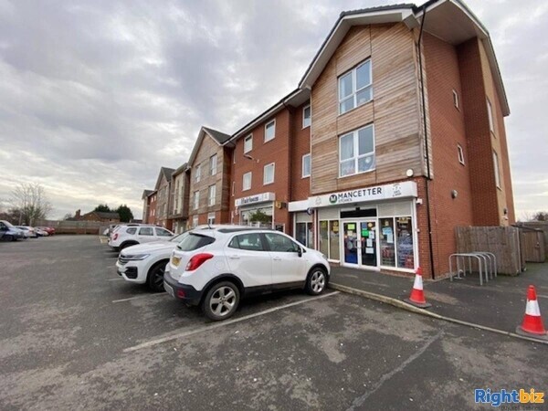 Leasehold Convenience Store & Off License Located In Atherstone Photo 4