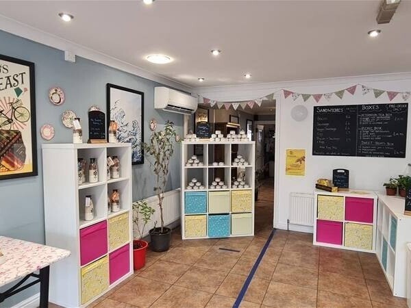 Popular Café in Highly Desirable Area Photo 5