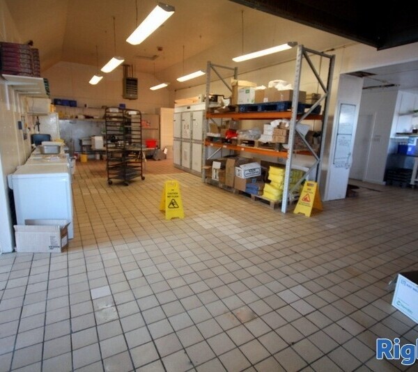 PRICE REDUCTION - Popular Fish and Chip Shop and Large Storage Unit in Thurso Photo 3