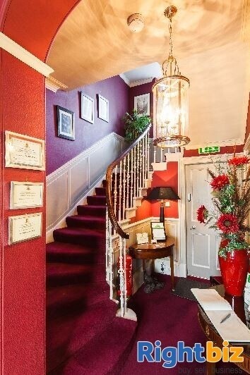 For Sale - Well Presented 6-Bedroom Guesthouse in Affluent Tourist Town in Central Scotland. Photo 4