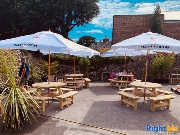 WEST SUSSEX - SUPERBLY REFURBISHED PUB Photo 4