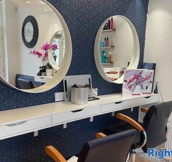 Hair & Beauty salon for Sale in Huntingdon Photo 4