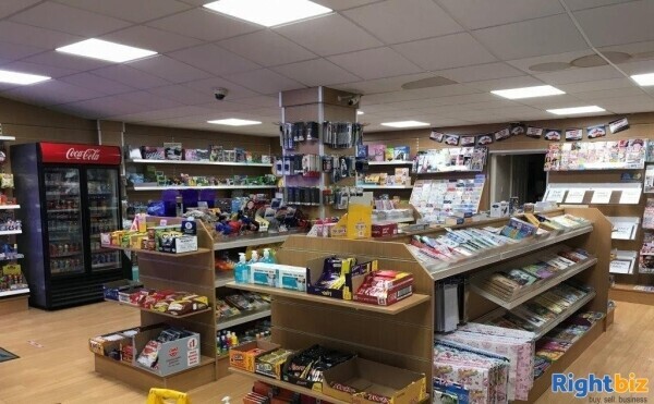 ESTABLISHED & THRIVING NEWSAGENTS. Busy prime location in centre of historic Worcestershire town Photo 4