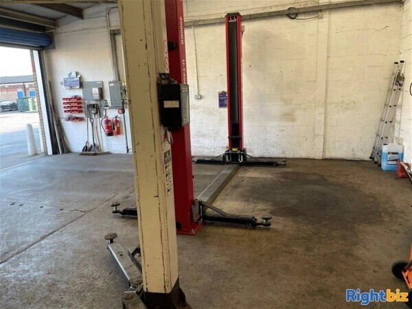 A Well Established Motor Vehicle Service, Repairs & Mechanical Repairs Business Photo 4