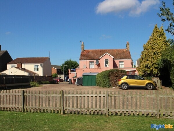 SUFFOLK - 13 YEAR LEASE COMMUNITY PUB W/ TURNOVER CIRCA 260K Photo 4