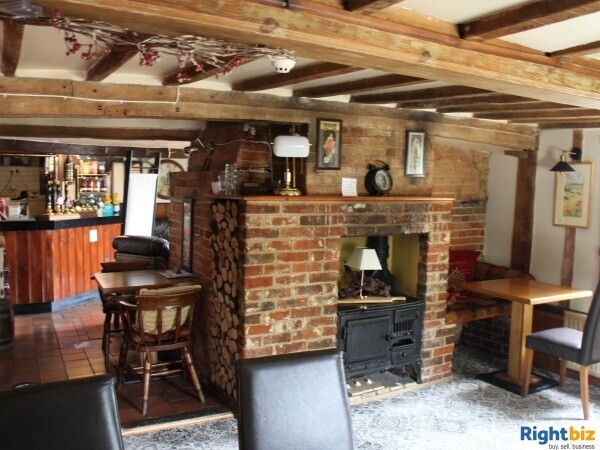 AFFLUENT SUFFOLK VILLAGE - FINE DINING DESTINATION FOOD LED 16TH CENTURY CHARACTER FREEHOUSE Photo 4