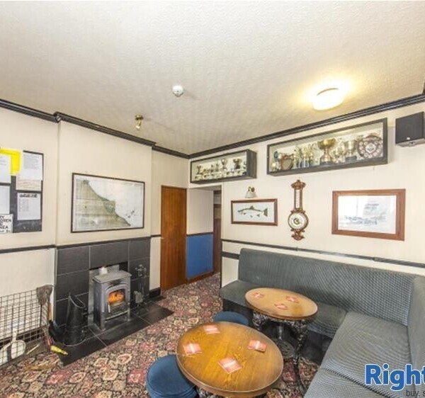 NORTHUMBERLAND - VILLAGE FREEHOLD PUB Photo 4