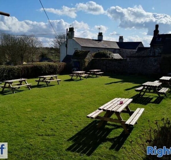Beautiful Village Pub/Restaurant - Nr Peak District, Derbyshire Photo 4