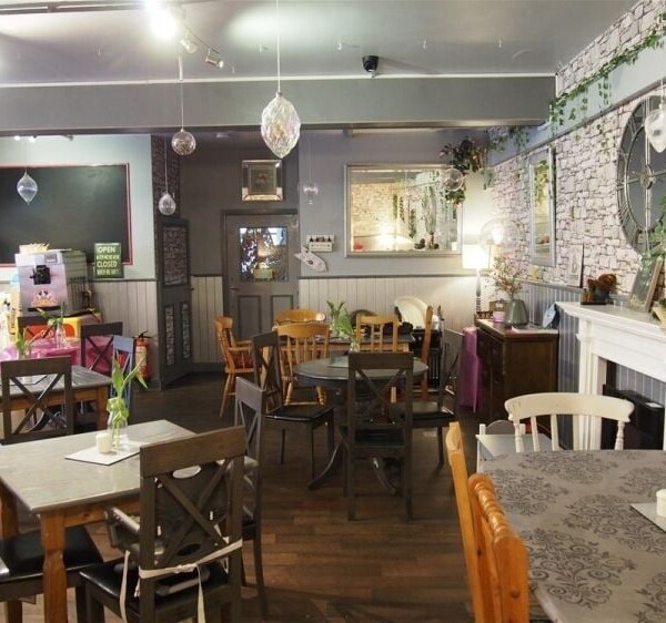 Cafe & Sandwich Bars For Sale in Colne Photo 4
