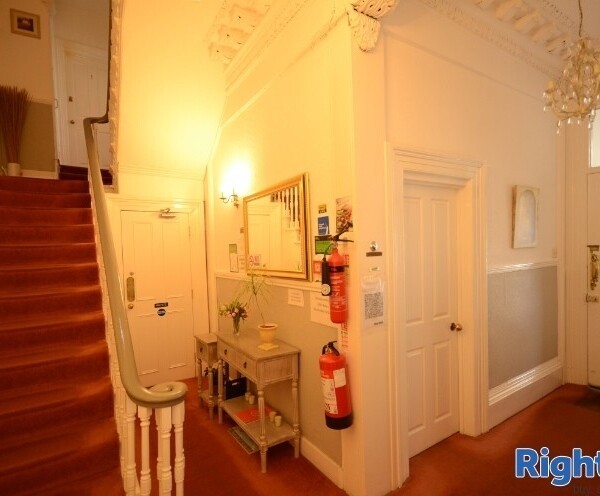 Beautiful Hotel in Plymouth Photo 4