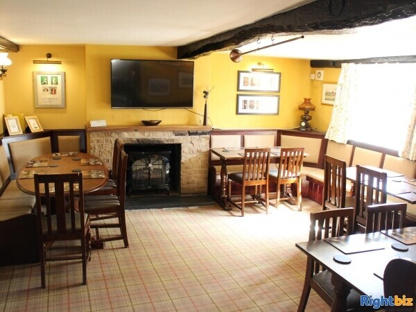 EDGE OF VALE OF BELVOIR - SPACIOUS FOOD LED PUBLIC HOUSE Photo 4