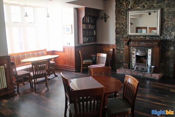 BULL HOTEL - BUSY TOWN CENTRE 22 BEDROOM HOTEL CLOSE TO A NUMBER OF BUSY TOURIST ATTRACTIONS Photo 4