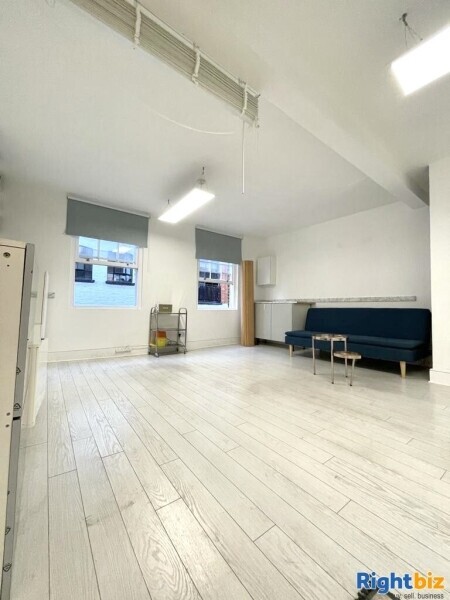 Top Floor Private Office/Studio Space With Restroom, Own Entrance AVAILABLE NOW. Photo 4