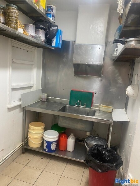 Pizza and chicken shop  Photo 4
