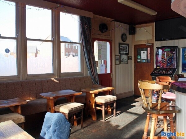 SUFFOLK - 5 BED PUB WITH CAR PARK, KITCHEN & MULTIPLE OUTBUILDINGS Photo 4
