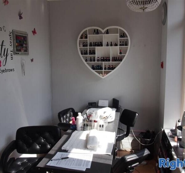 Beauty, Therapy & Tanning For Sale in Ossett Photo 4