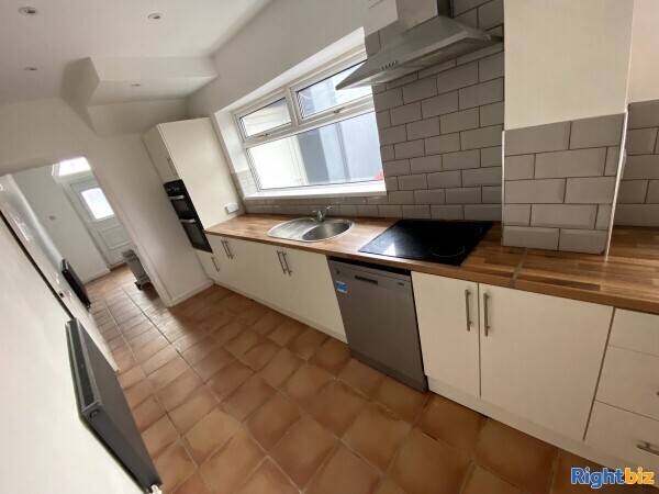 Freehold Garage +Forecourt (~22 cars) +3 Bedroom Detached Property for sale Kirkby in Ashfield Photo 4