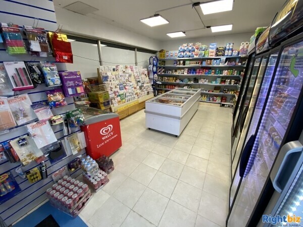 Two Units For Sale: Convenience Store & Closed Newsagent Unit in Middlesbrough Photo 4