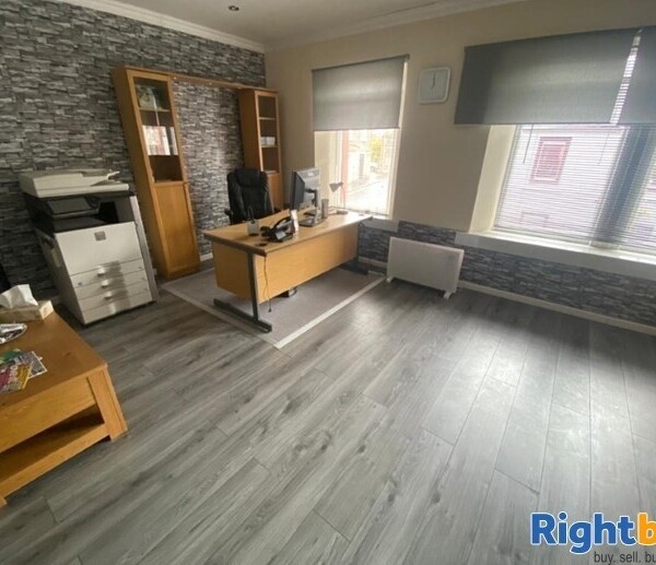 Fully Equipped Class 3 Hot Food Takeaway in Blairgowrie Photo 3