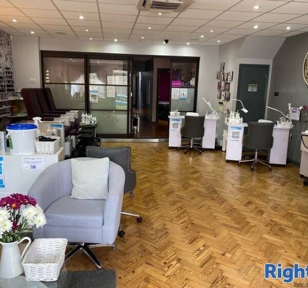 Well Established Beauty Salon For Sale Photo 4