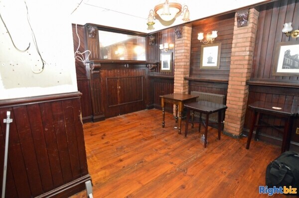SOUTH SHIELDS - TRADITIONAL PUBLIC HOUSE LOCATED IN TOWN CENTRE Photo 4