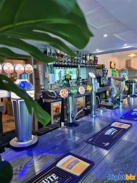 Bar/Restaurant & Sports bar- Cornwall Photo 4