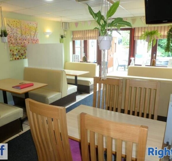 LICENSED CAFÉ/BRASSERIE Photo 4