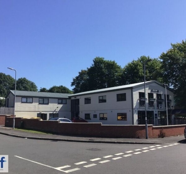HUGE £18,000 + PER WEEK FISH & CHIP RESTAURANT WITH FLAT, SOUTH WALES Photo 4