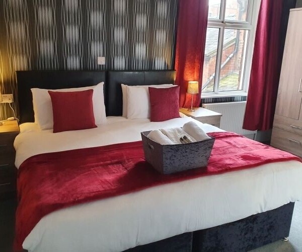 Superb Hotel In Central Location - Southport Photo 4