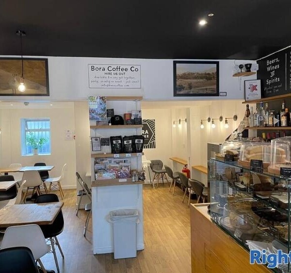 Leasehold Independent Coffee Shop Located In Shirley Photo 4