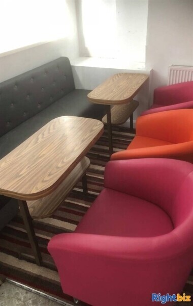 Beautifully Renovated Modern Bar with Comfortable Atmosphere & Accomodation Photo 4