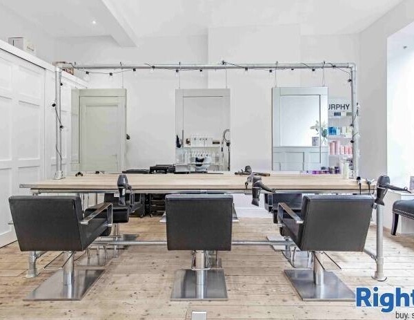 Well-Equipped Hair & Beauty Salon in Bakewell Photo 4