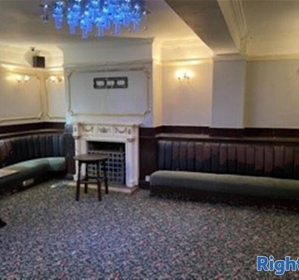 Superb Opportunity for City Centre Located Leasehold Business Photo 4