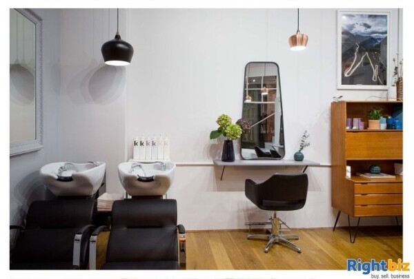 Beautiful 4 chair hair salon in prime location, Bloomsbury, Central London Photo 4
