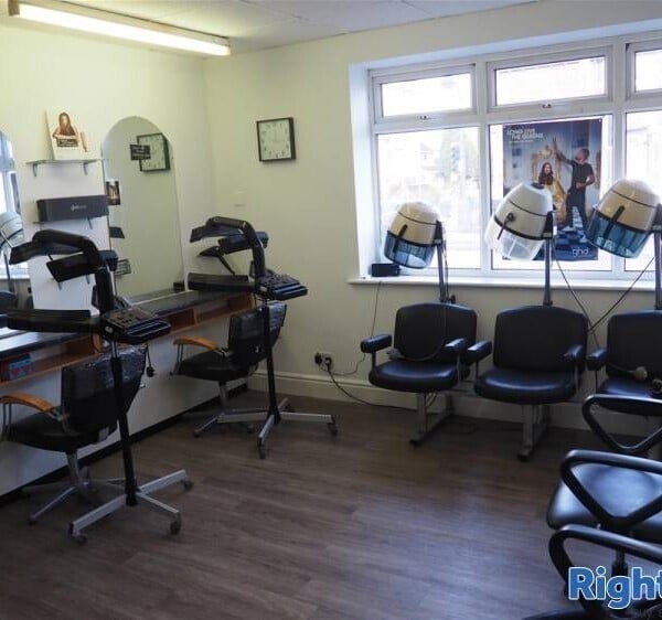 Hair Salons For Sale in Ossett Photo 4
