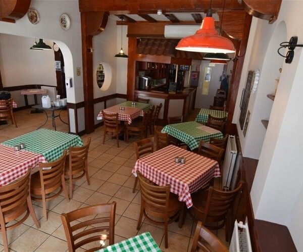 Beautiful and Profitable Restaurant in Dunbar Photo 4