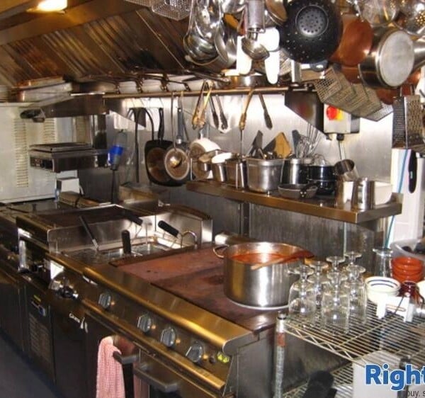 Leasehold Italian Restaurant Located In Falmouth Photo 4