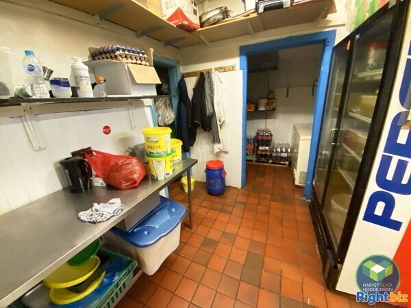 HOT FOOD TAKEAWAY: GATLEY: Photo 4
