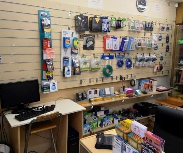 Computer & Mobile Phone Repair Shop - Liverpool Photo 4